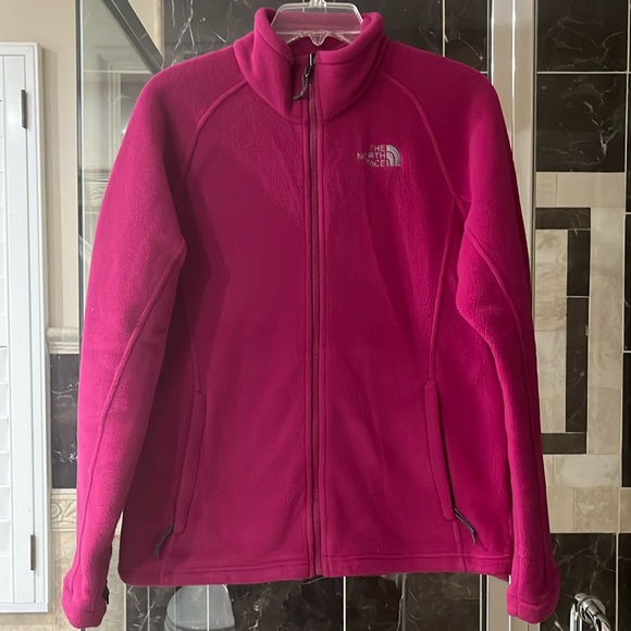 The North Face pink fleece jacket size M, like new condition, worn once. - Picture 1 of 8